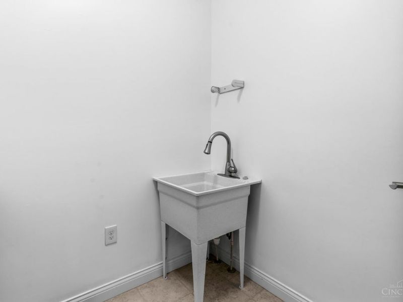 682 Hyacinth Road, Union Twp, OH 45245 Photo 52