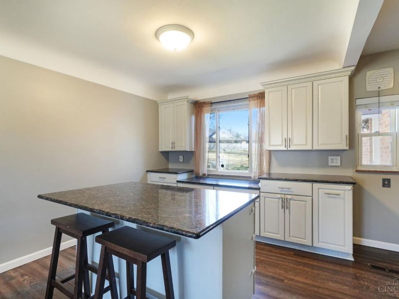 1092 Morado Drive, Cincinnati, OH 45238 Photo 6