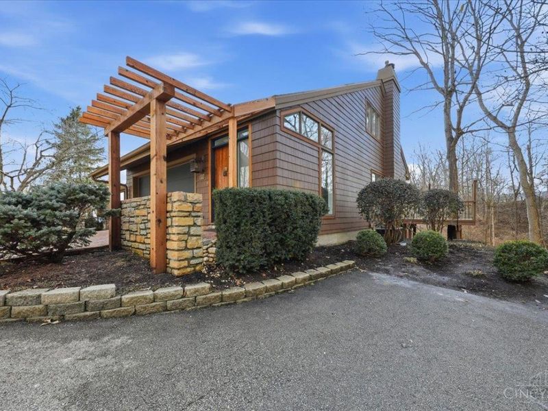 11 Spring Hill, Cincinnati, OH 45227 Photo 3