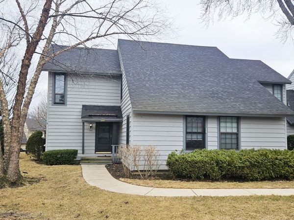 748 Chandler Road, Gurnee, IL 60031