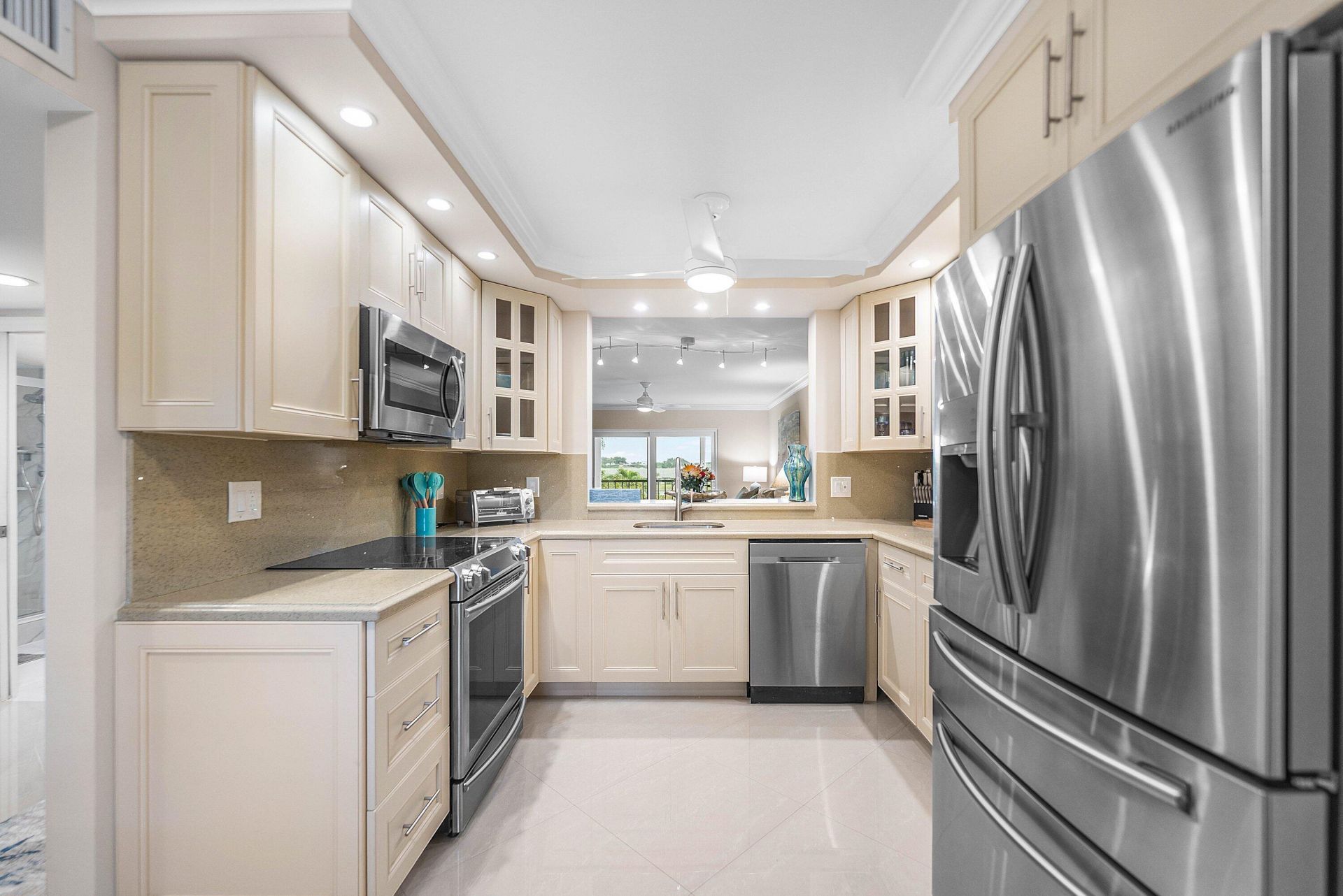 7286 Huntington Lane, Unit 301, Delray Beach, FL 33446 Main Photo