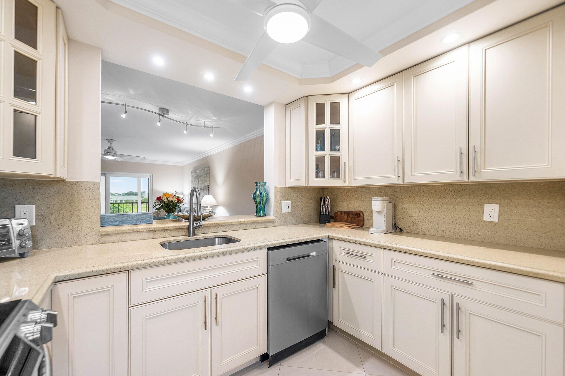7286 Huntington Lane, Unit 301, Delray Beach, FL 33446 Photo