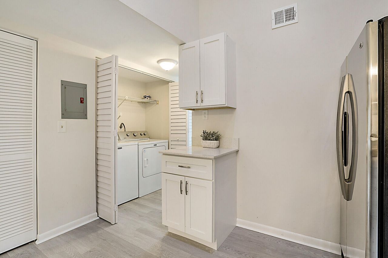 6327 Chasewood Drive, Unit E, Jupiter, FL 33458 Photo