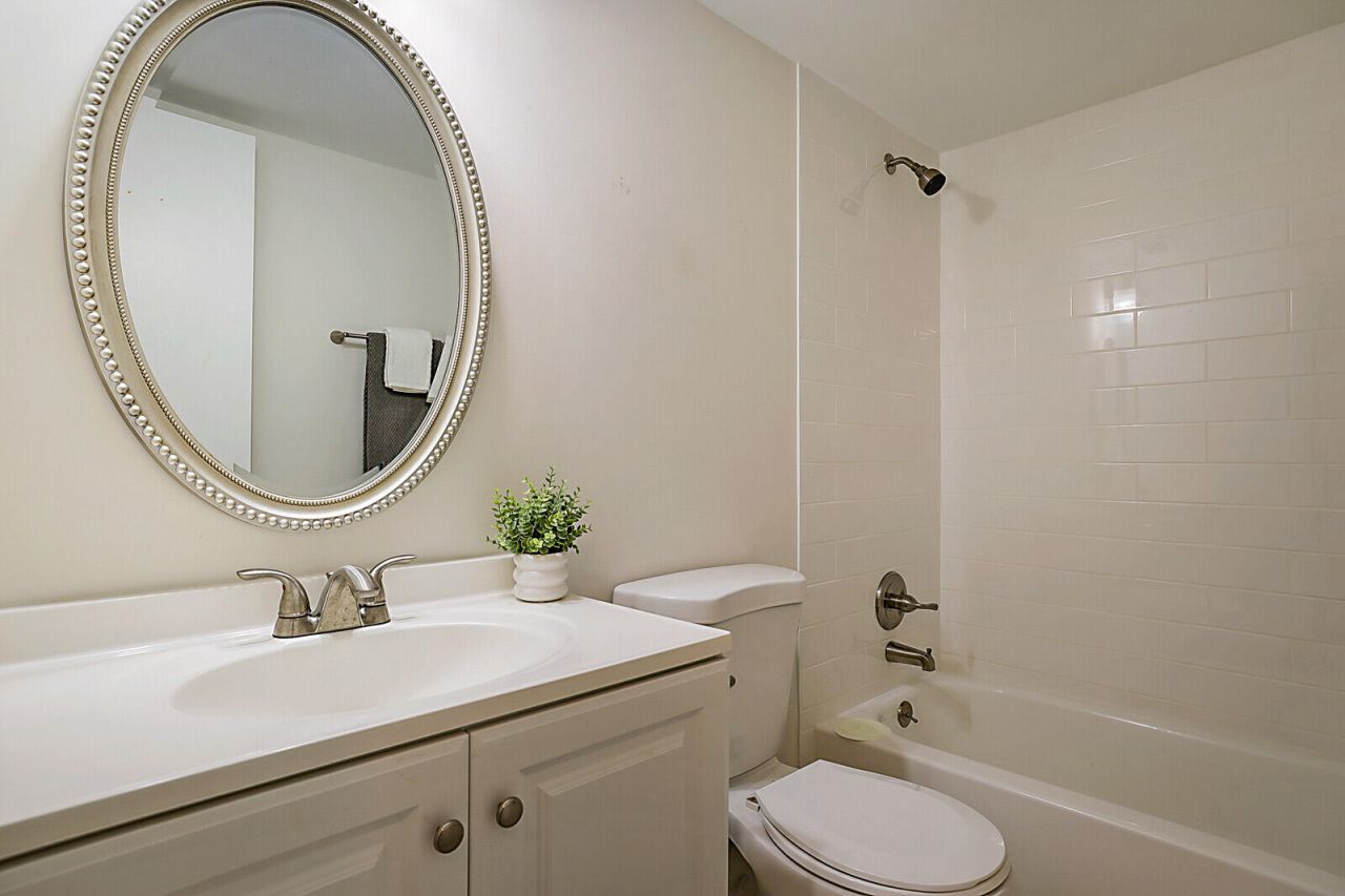 6327 Chasewood Drive, Unit E, Jupiter, FL 33458 Photo