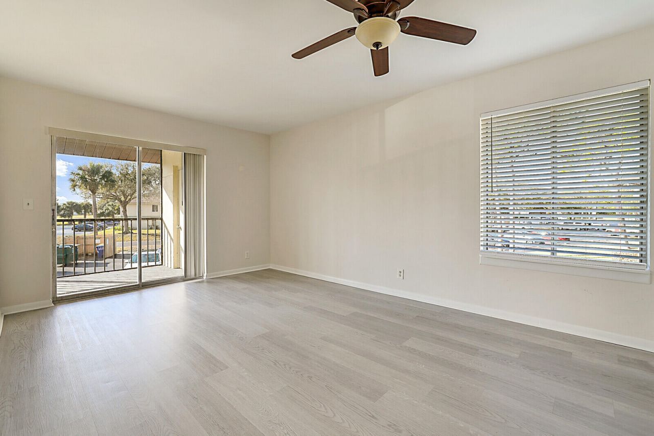 6327 Chasewood Drive, Unit E, Jupiter, FL 33458 Photo