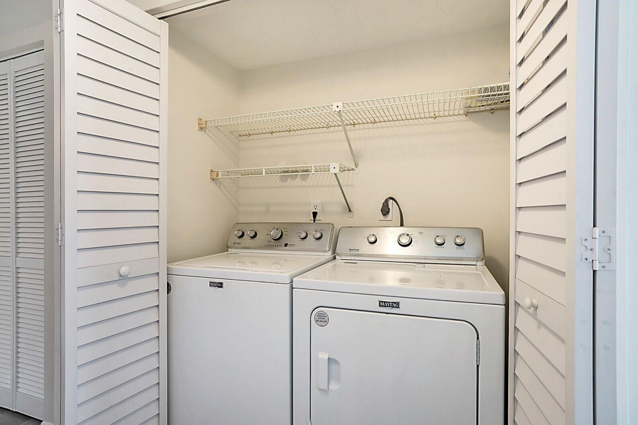 6327 Chasewood Drive, Unit E, Jupiter, FL 33458 Photo