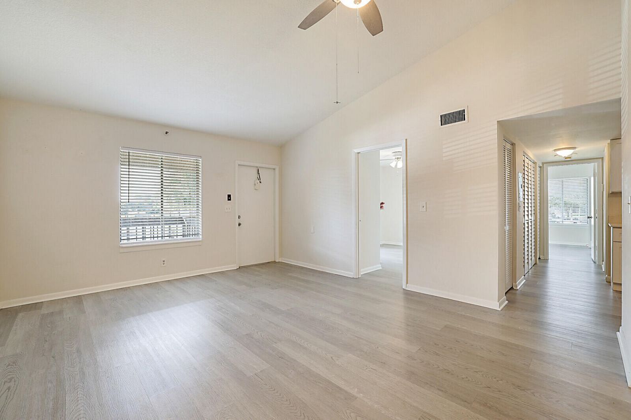 6327 Chasewood Drive, Unit E, Jupiter, FL 33458 Photo