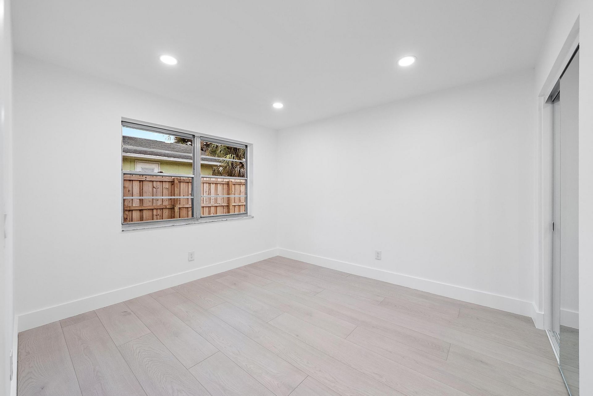 1926 Service Road, North Palm Beach, FL 33408 Photo