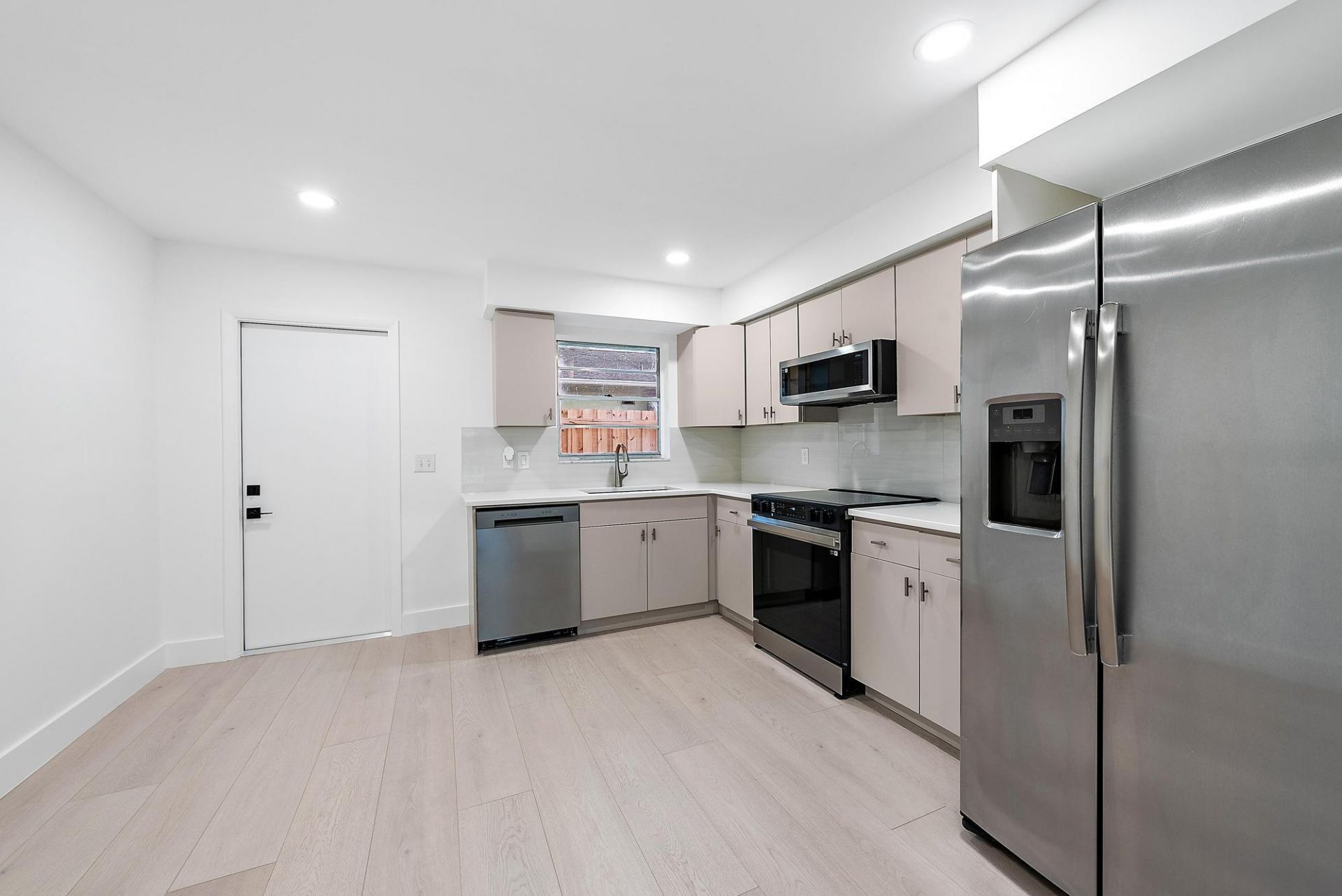 1926 Service Road, North Palm Beach, FL 33408 Photo