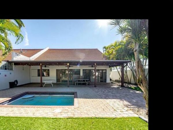 665 Jeffery Street, Boca Raton, FL 33487