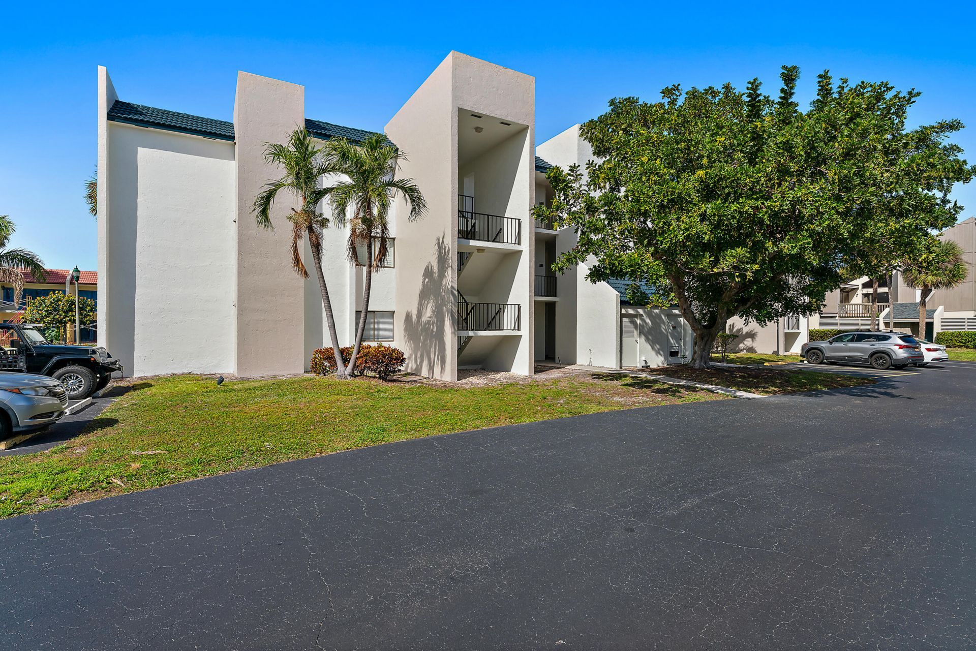 1605 S Us Highway 1, Unit V6-104, Jupiter, FL 33477 Photo
