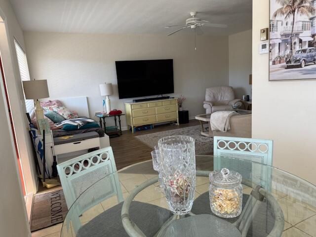 2840 Lake Osborne Drive, Unit 202, Lake Worth Beach, FL 33461 Photo