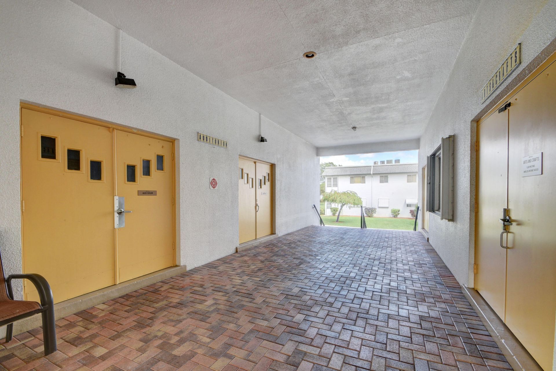 2840 Lake Osborne Drive, Unit 202, Lake Worth Beach, FL 33461 Photo