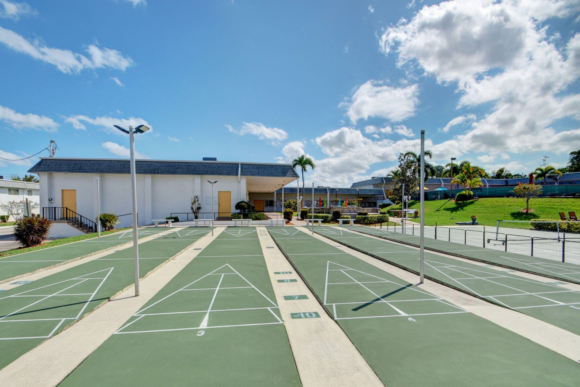 2840 Lake Osborne Drive, Unit 202, Lake Worth Beach, FL 33461 Photo