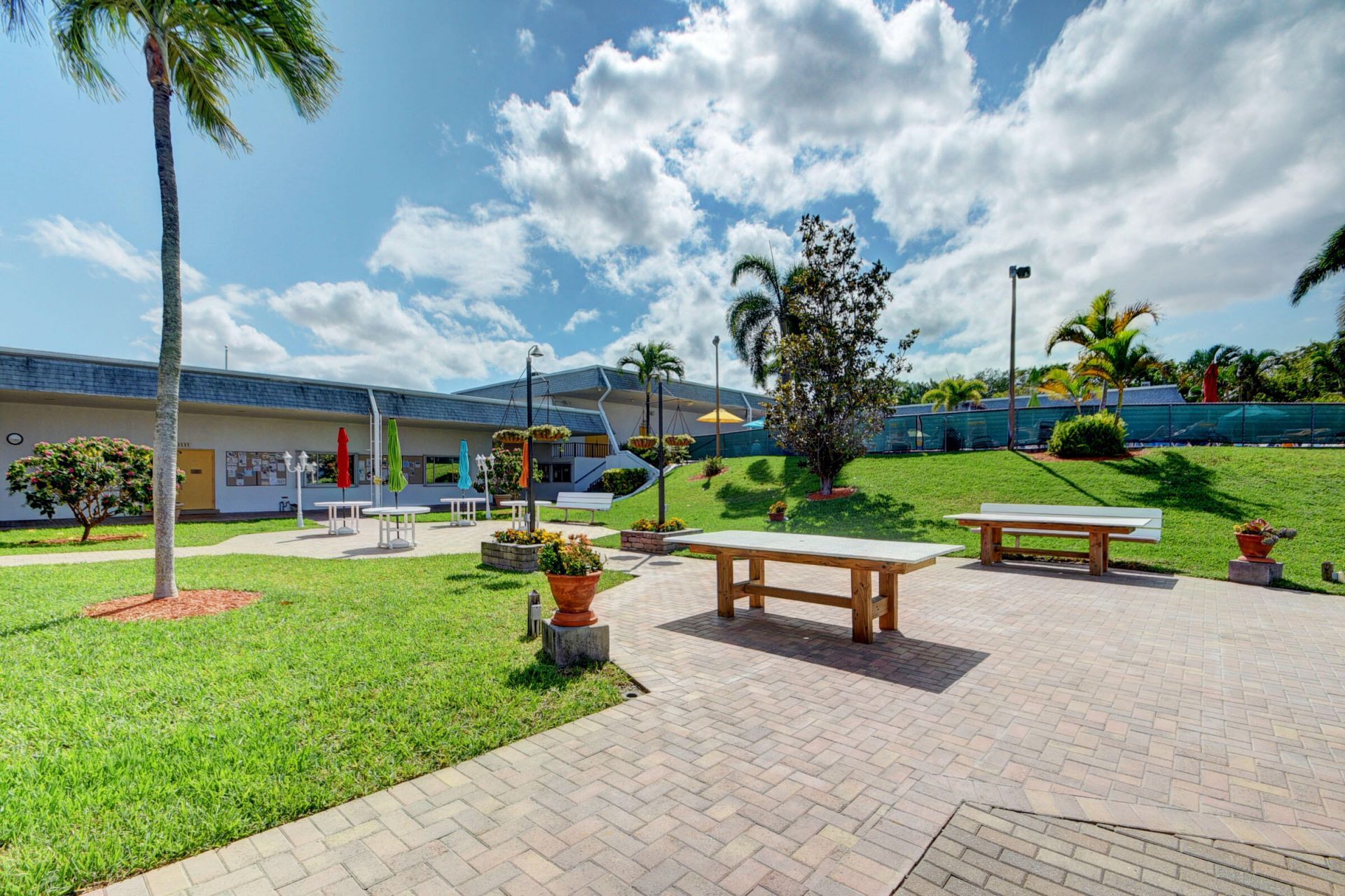 2840 Lake Osborne Drive, Unit 202, Lake Worth Beach, FL 33461 Photo