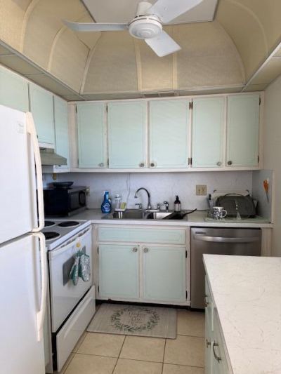 2840 Lake Osborne Drive, Unit 202, Lake Worth Beach, FL 33461 Photo