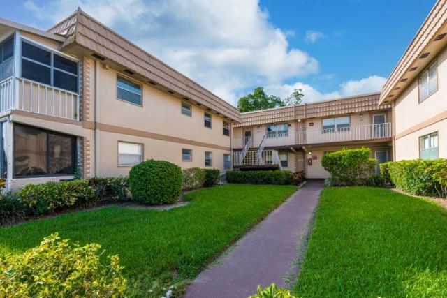 657 Brittany N, Delray Beach, FL 33446 Photo