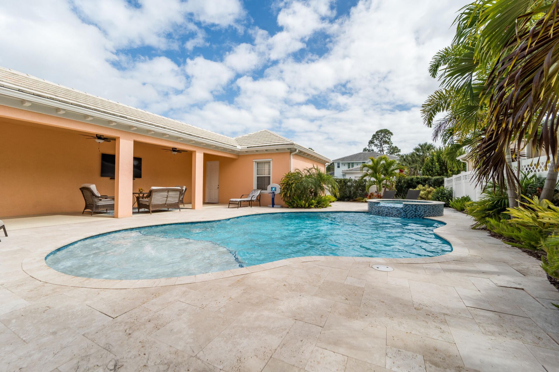 2625 E Community Drive, Jupiter, FL 33458 Photo