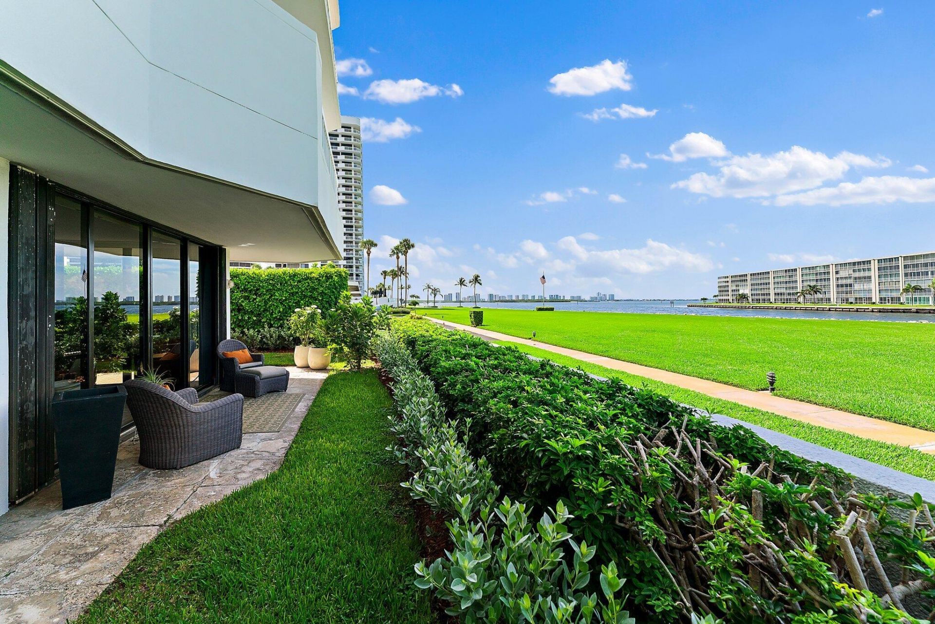 123 Lakeshore Drive, Unit 143, North Palm Beach, FL 33408 Photo