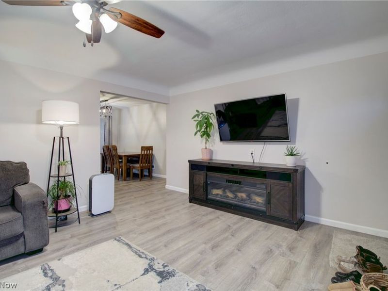 13375 Kathleen Drive, Brook Park, OH 44142 Photo 3