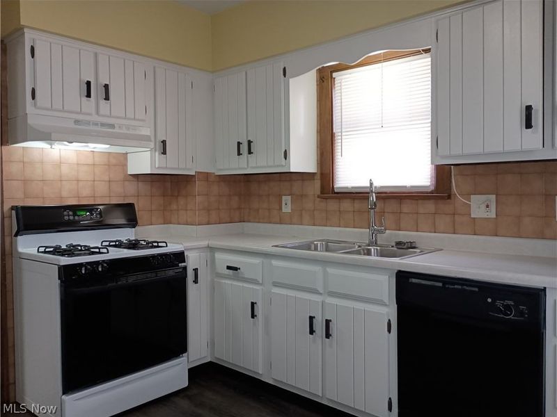 212 Curry Place, Youngstown, OH 44504 Photo 19