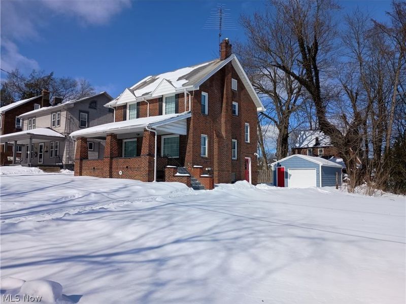 212 Curry Place, Youngstown, OH 44504 Photo 2