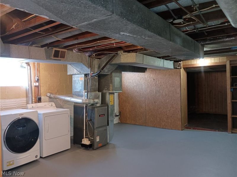 212 Curry Place, Youngstown, OH 44504 Photo 34