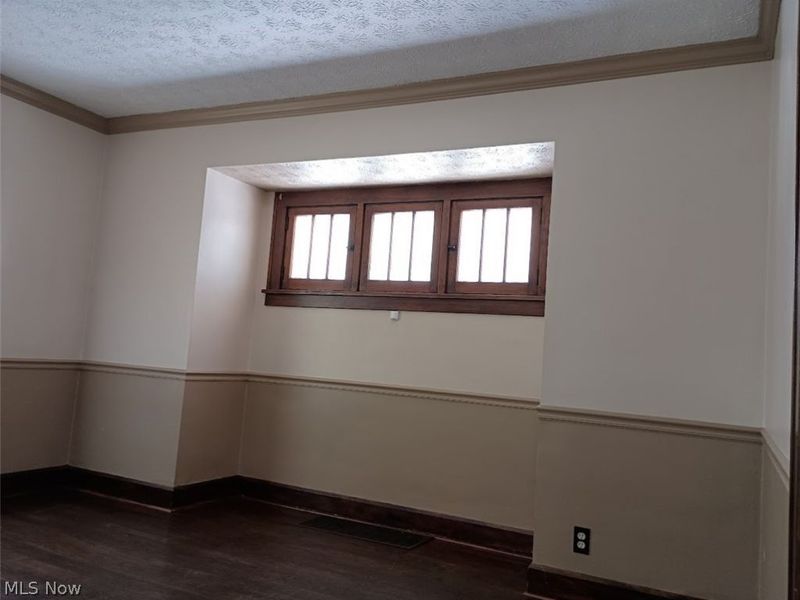 212 Curry Place, Youngstown, OH 44504 Photo 9