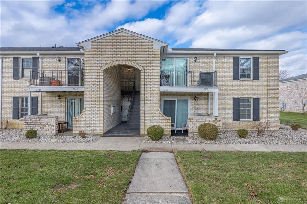 2421 W Alex Bell Road, Miami Township, OH 45459 Main Photo