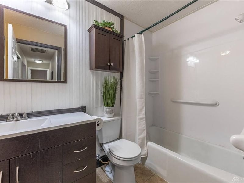 2421 W Alex Bell Road, Miami Township, OH 45459 Photo 14