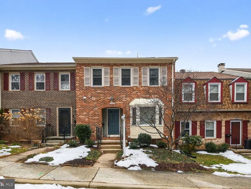 7607 Heatherton Lane, Rockville, MD 20854 Main Photo