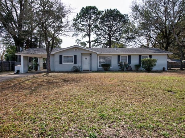 224 NW Gilda Place, Fort Walton Beach, FL 32548