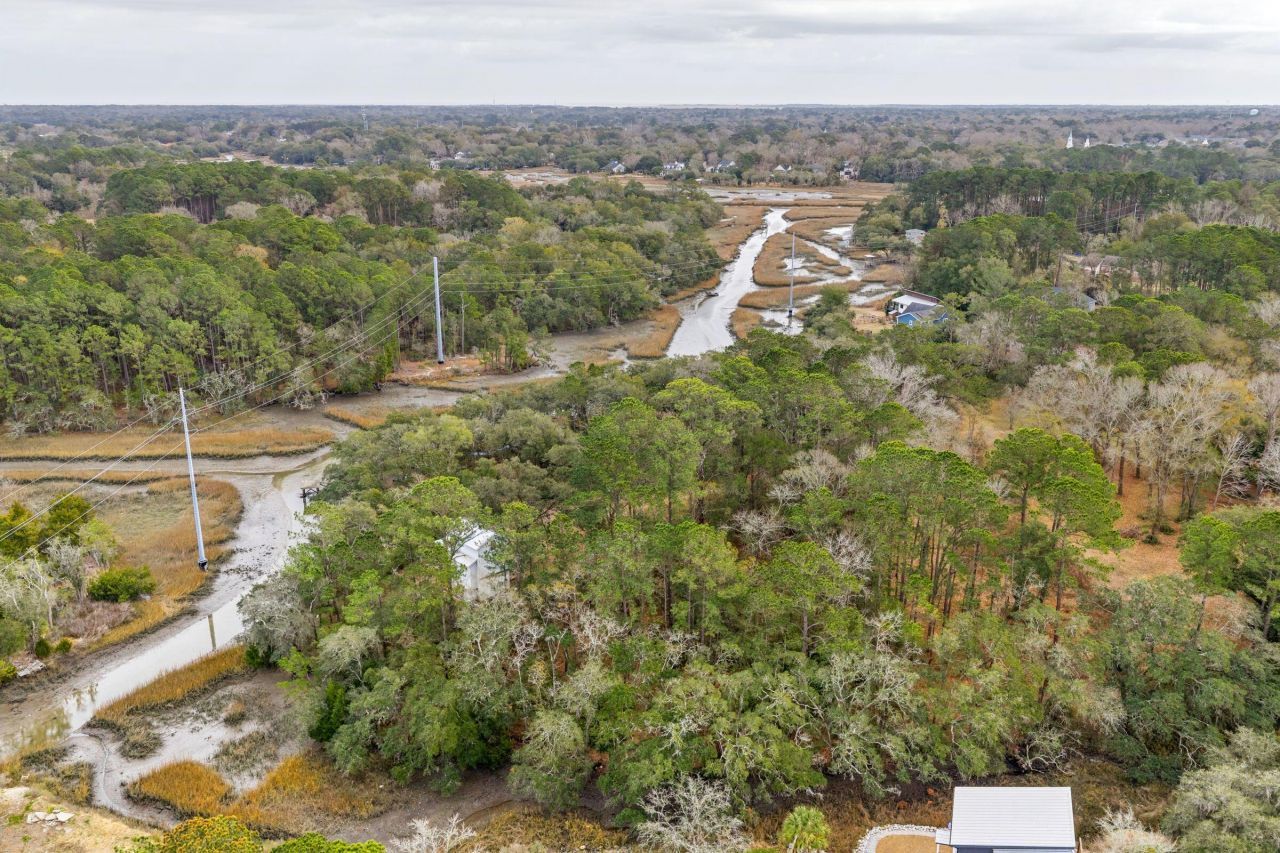 1944 Bradham Road Photo 4