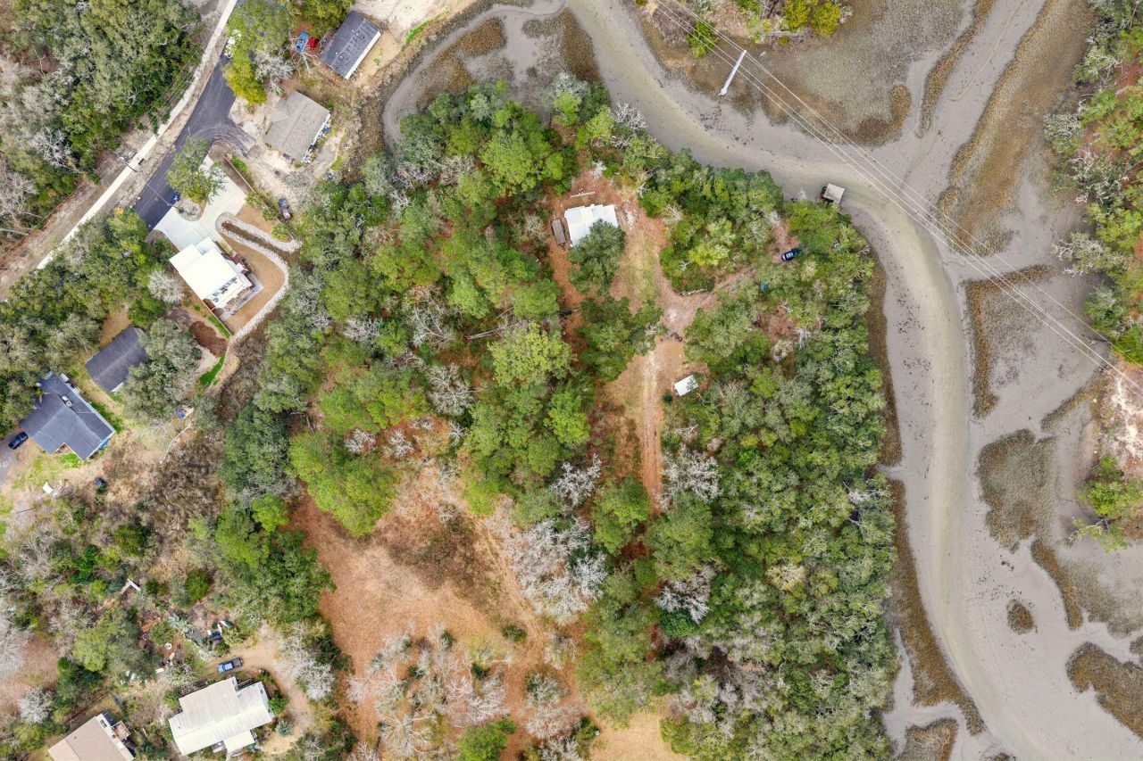 1944 Bradham Road Photo 6