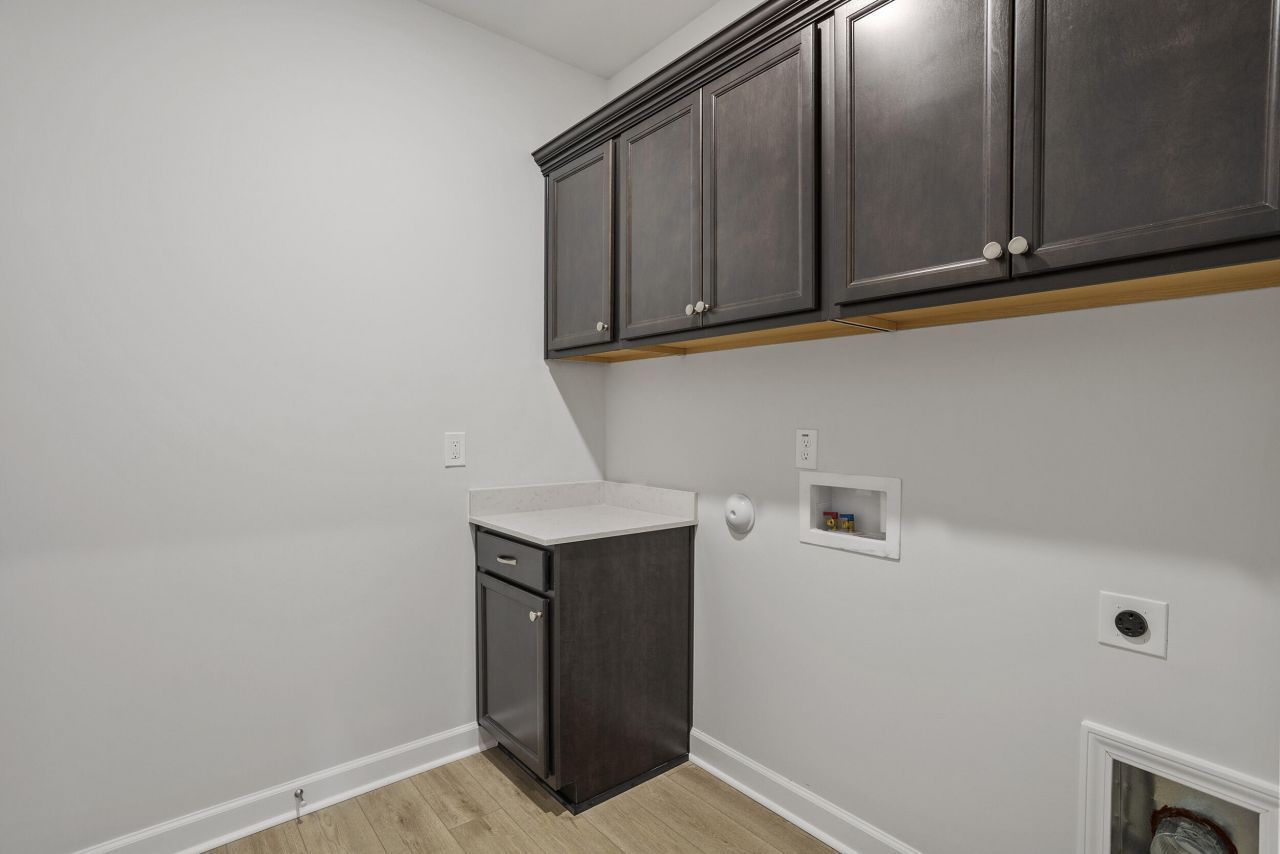 86 Crosswick Street Photo 25