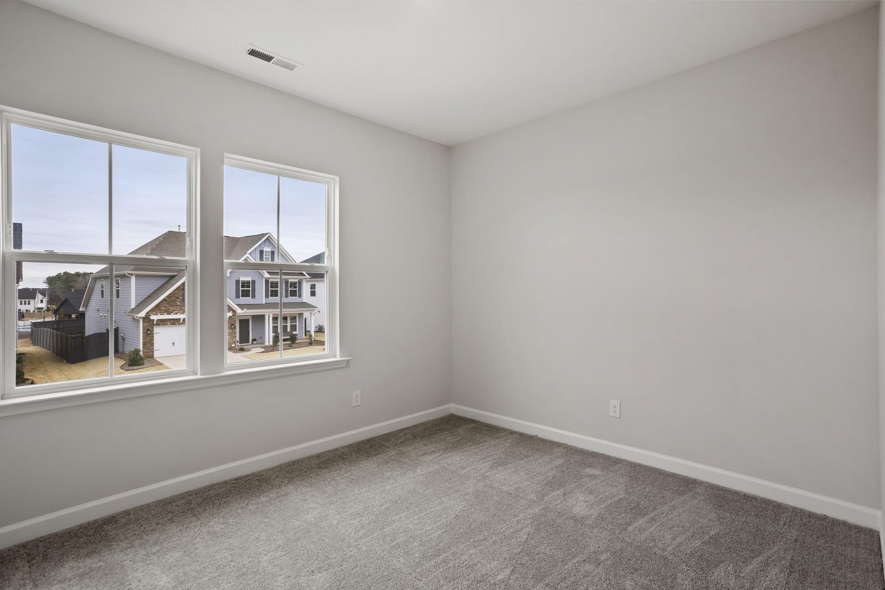 86 Crosswick Street Photo 26