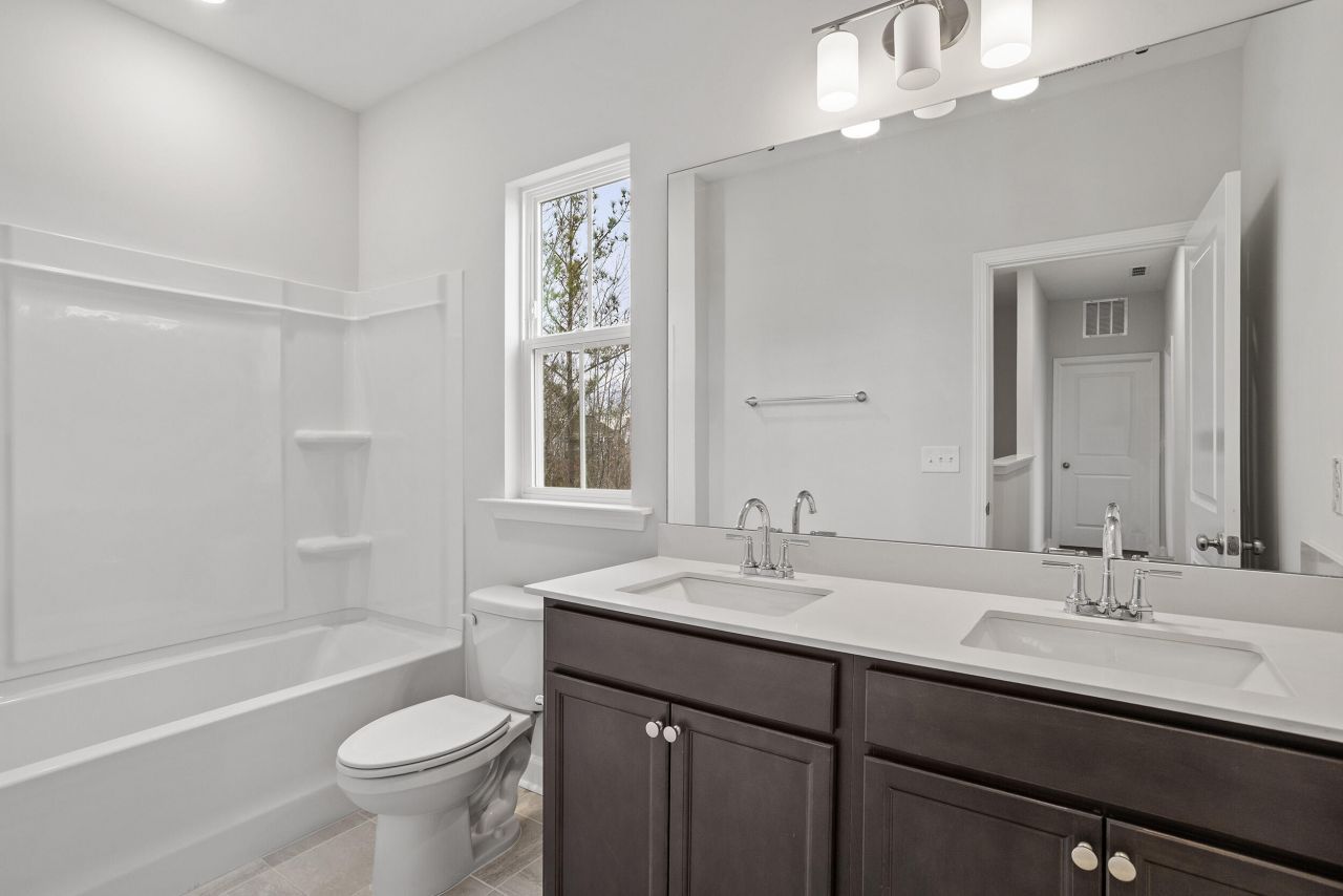 86 Crosswick Street Photo 35