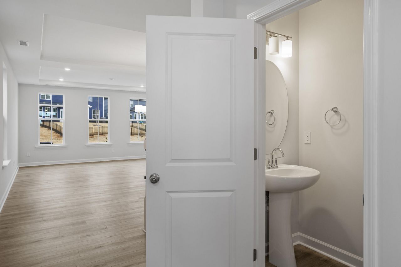 86 Crosswick Street Photo 9