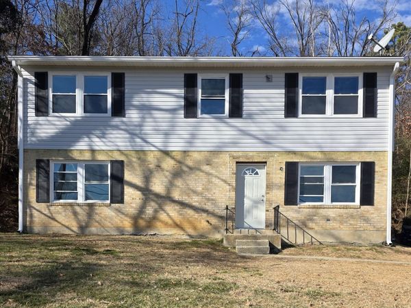 2802 Vinyard AVE NE, Unit 2, Roanoke, VA 24012