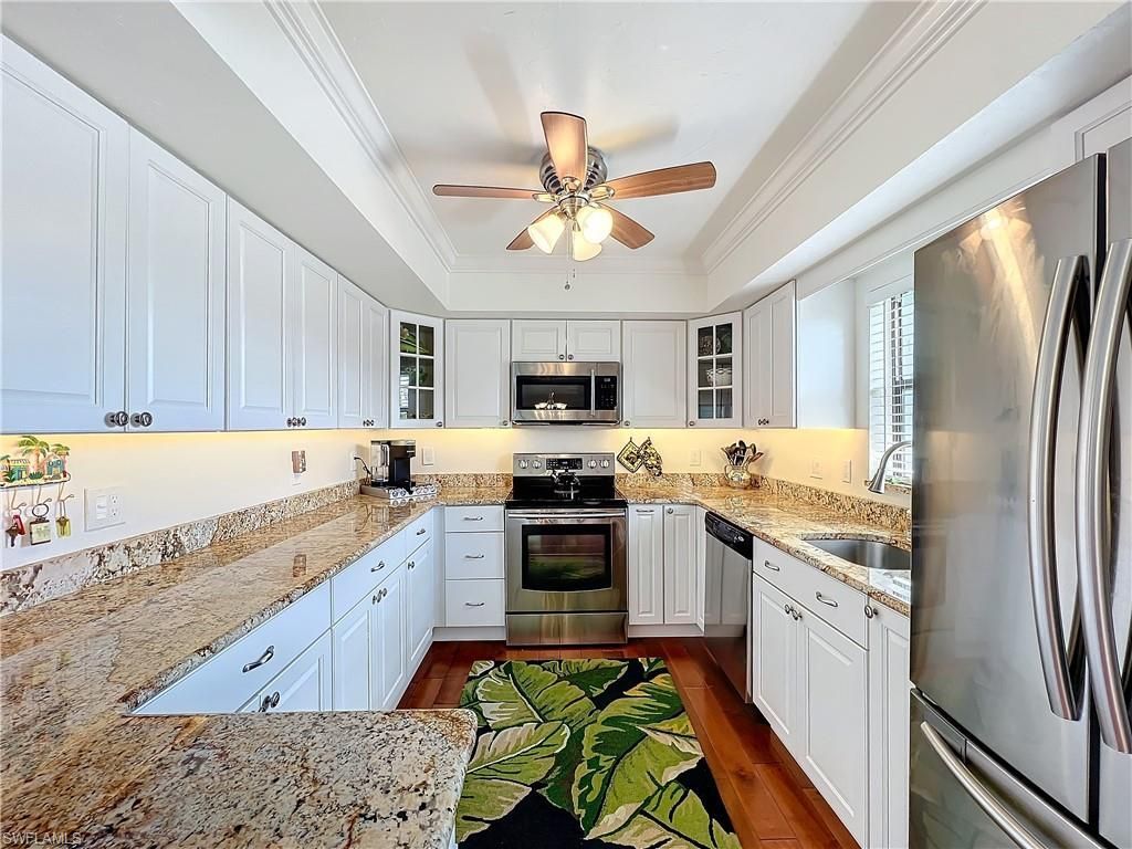 1065 8th St S, Unit 203, Naples, FL 34102 Photo