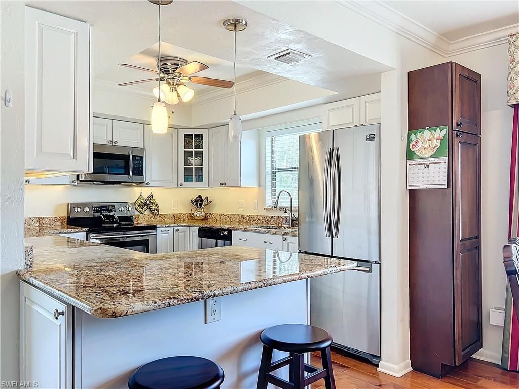 1065 8th St S, Unit 203, Naples, FL 34102 Photo