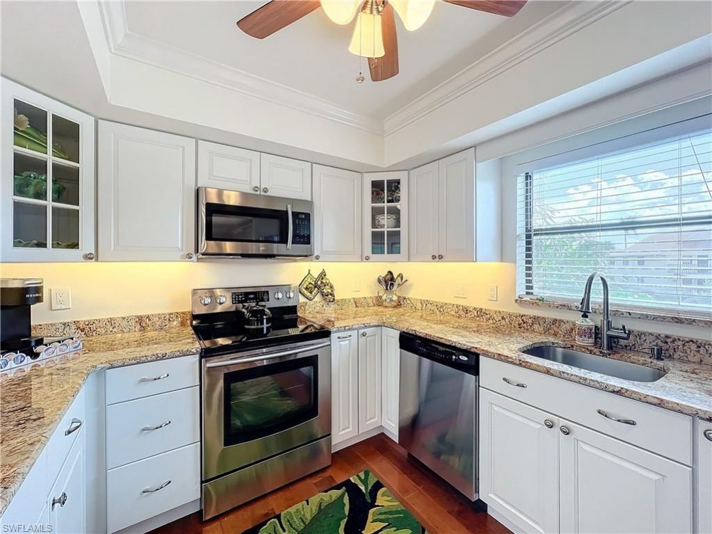 1065 8th St S, Unit 203, Naples, FL 34102 Photo