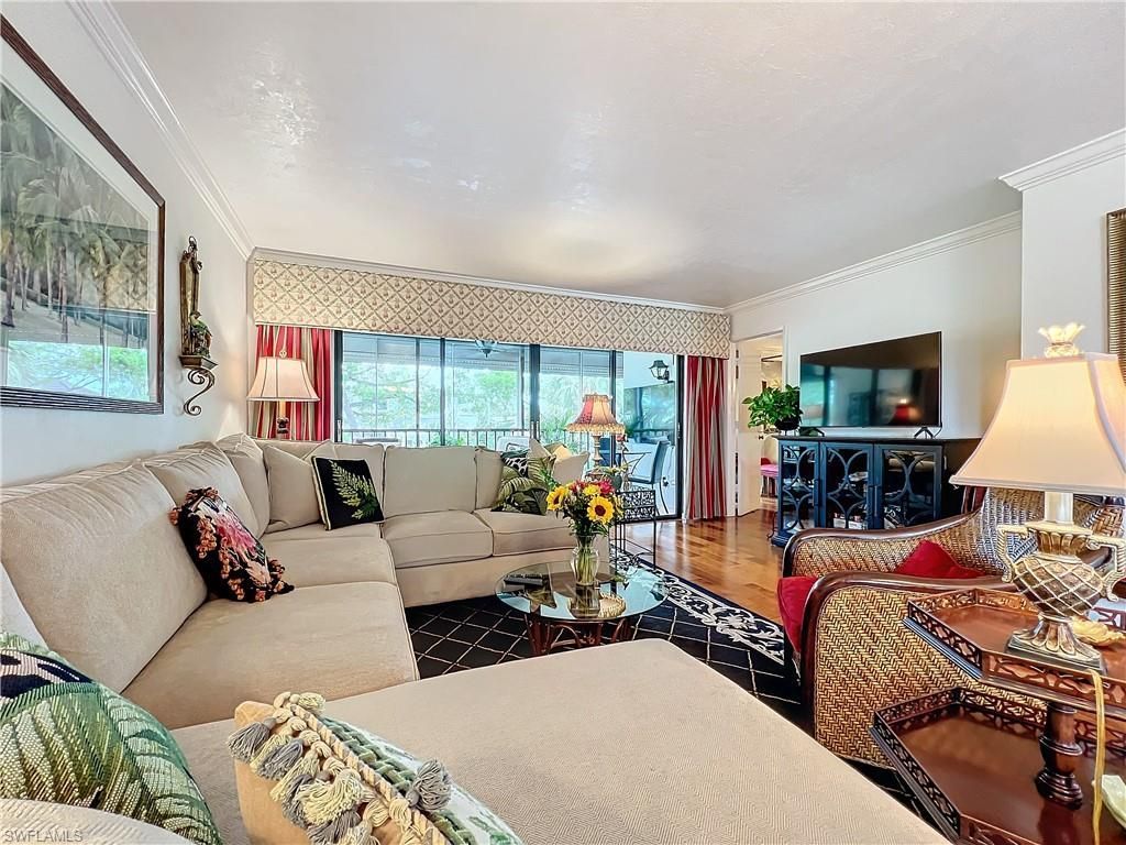 1065 8th St S, Unit 203, Naples, FL 34102 Photo