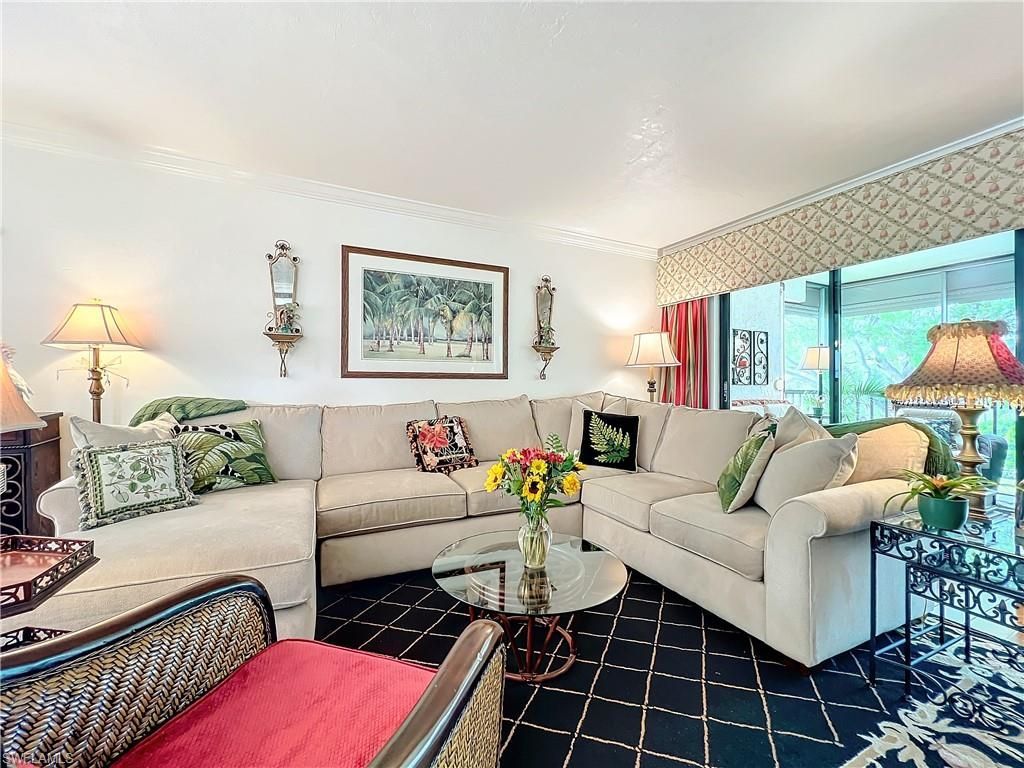 1065 8th St S, Unit 203, Naples, FL 34102 Photo