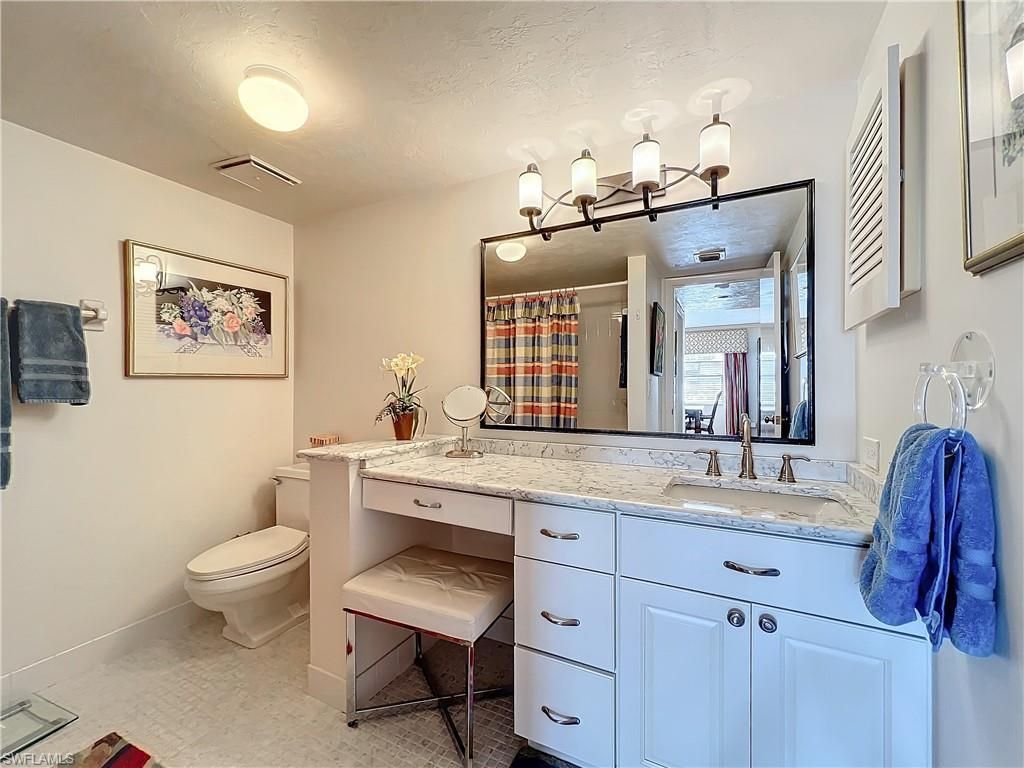 1065 8th St S, Unit 203, Naples, FL 34102 Photo