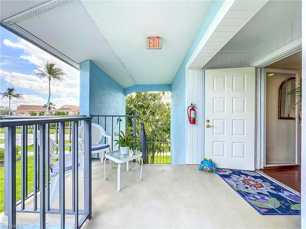 1065 8th St S, Unit 203, Naples, FL 34102 Photo