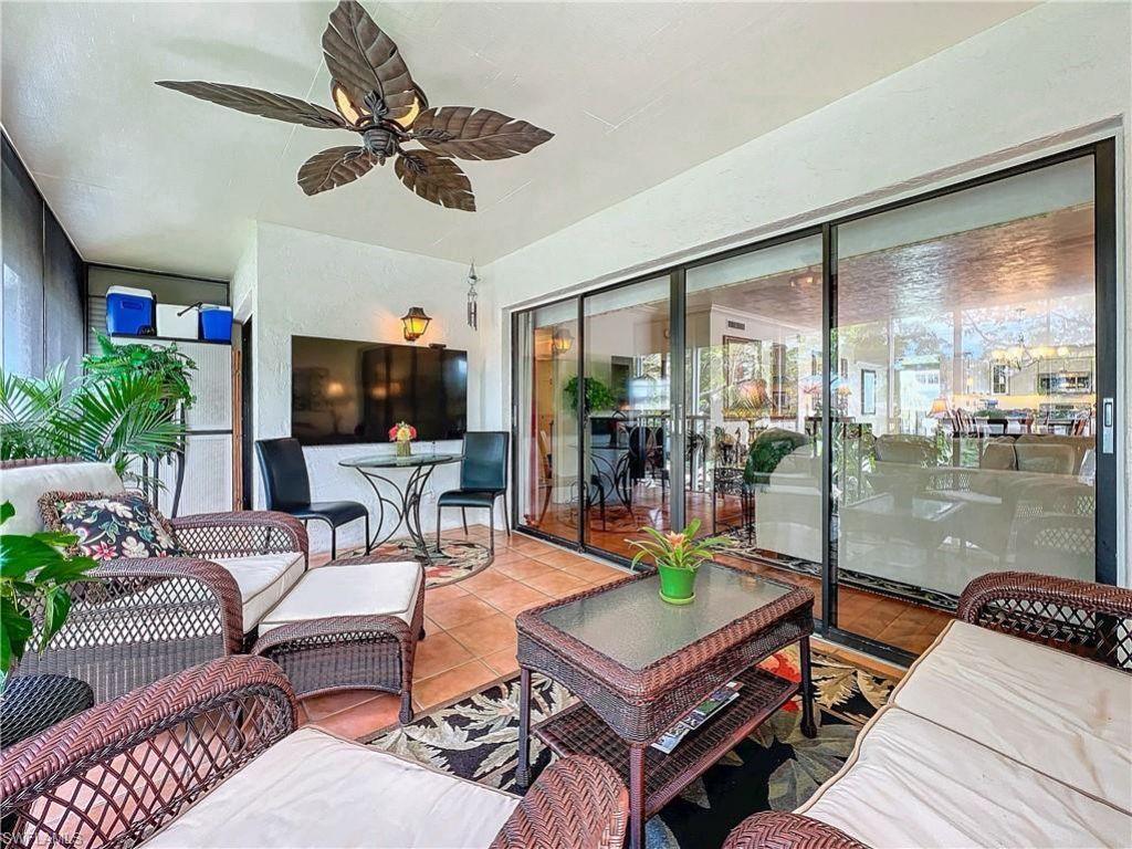 1065 8th St S, Unit 203, Naples, FL 34102 Photo