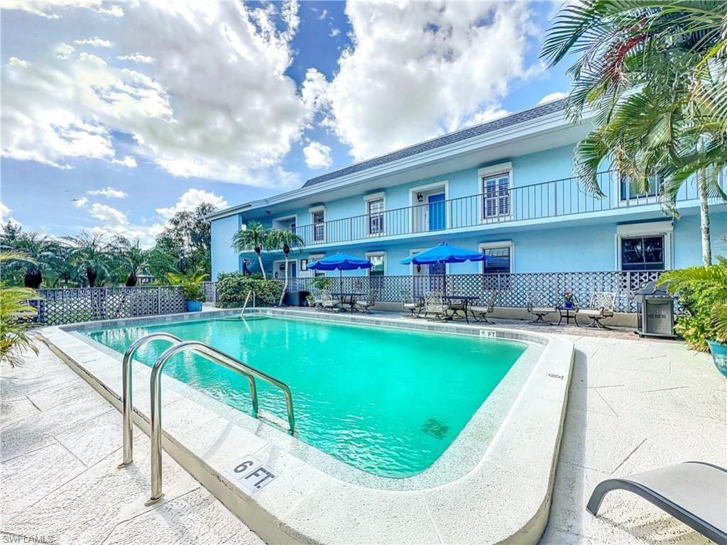 1065 8th St S, Unit 203, Naples, FL 34102 Photo