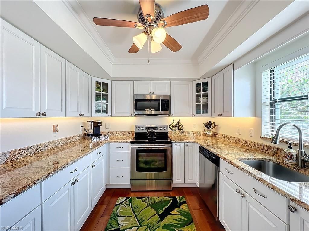 1065 8th St S, Unit 203, Naples, FL 34102 Photo