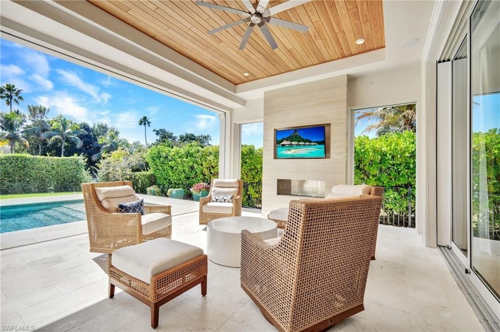 6892 Leeward Way , Naples, FL 34109 Photo